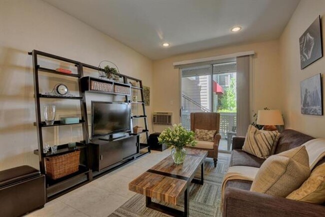 Foto del edificio - 2-Bedroom Condo in Prime Sunnyvale Locatio...