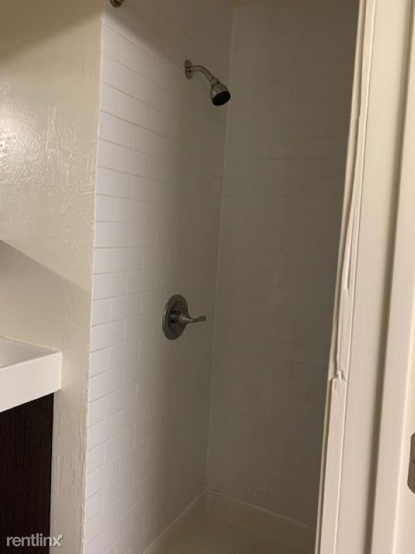 Foto del edificio - 3 br, 1 bath Duplex - 1694 11th St # B