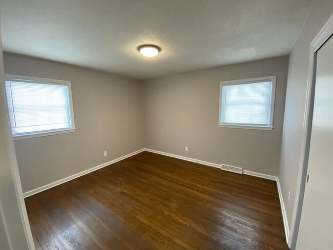 Building Photo - 4058 Foxe Basin Rd