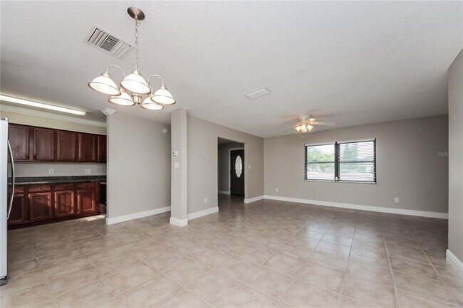 Foto del edificio - 5116 N Woodcrest Dr