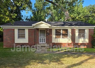 Building Photo - 3347 Bedford Ln