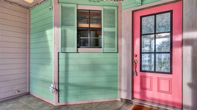 Foto del edificio - 12715 Trowbridge Ln