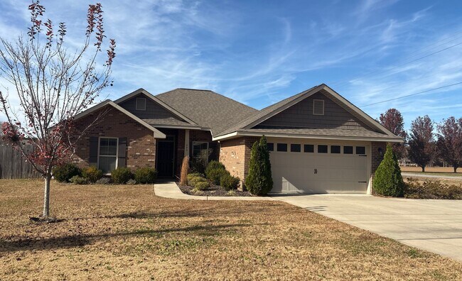Building Photo - 648 Piney Woods Rd