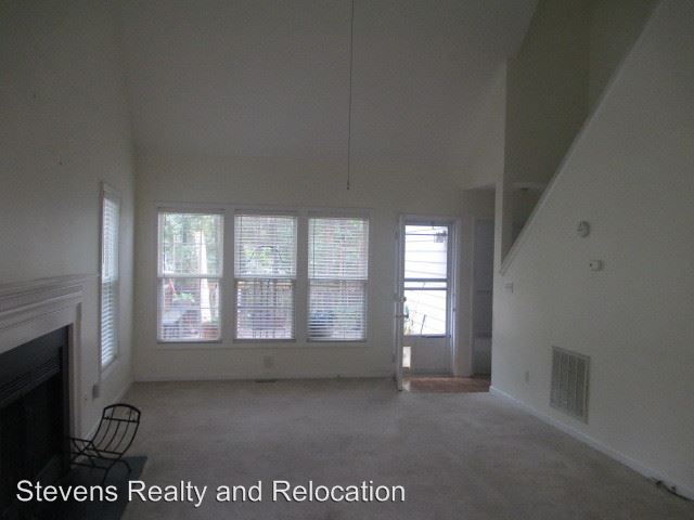 Building Photo - 104 Hunters Glen Ct