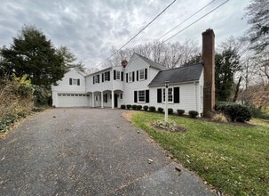 Building Photo - 7309 River Rd