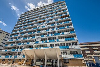 Building Photo - 1155 Ash St.