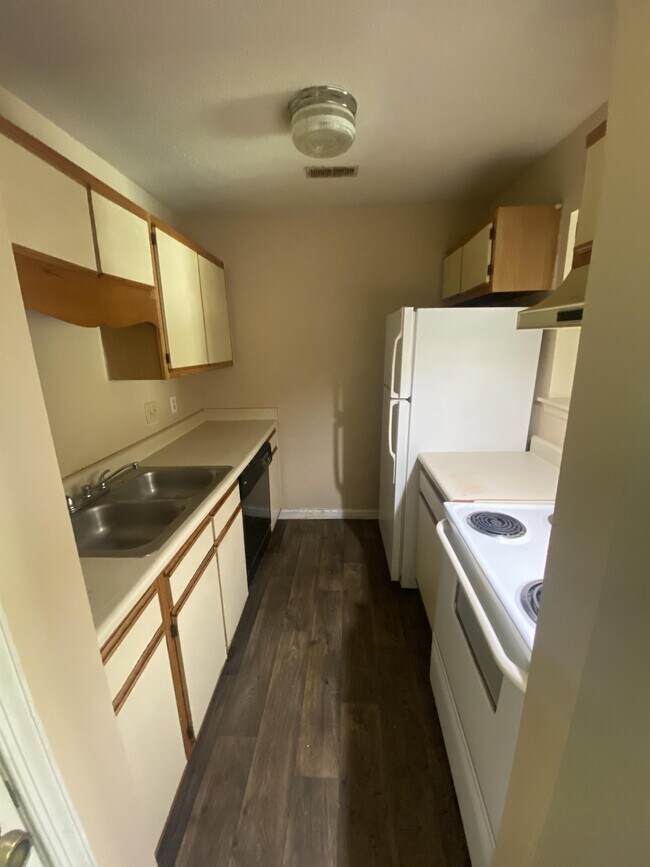 Foto del edificio - 511 Mystic Dr