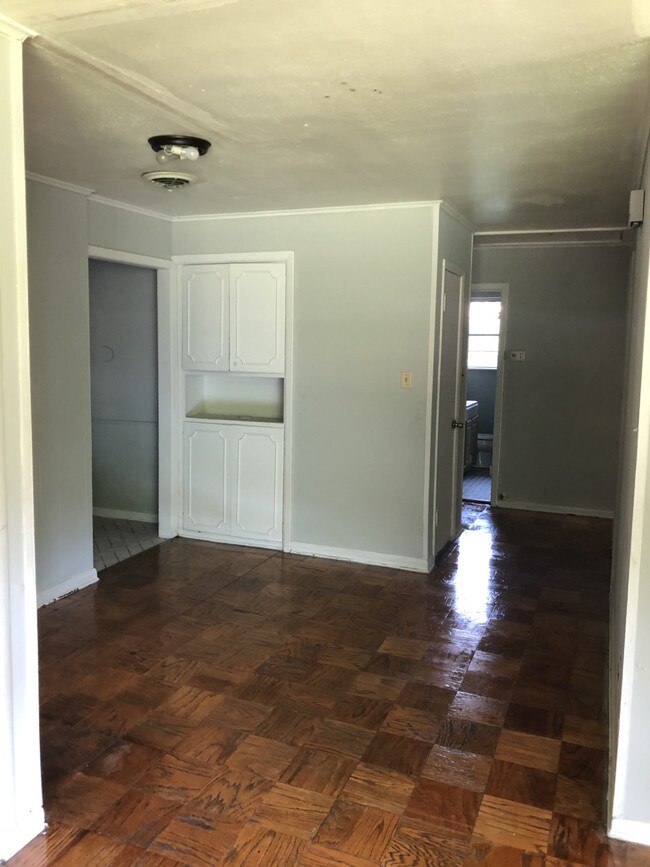 Building Photo - 837 Huntington Ln. 71106
