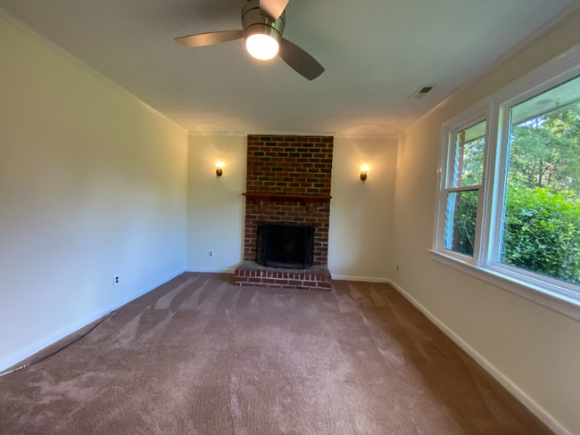 Building Photo - 1599 Early St