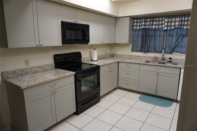 Foto del edificio - 808 Childers Loop