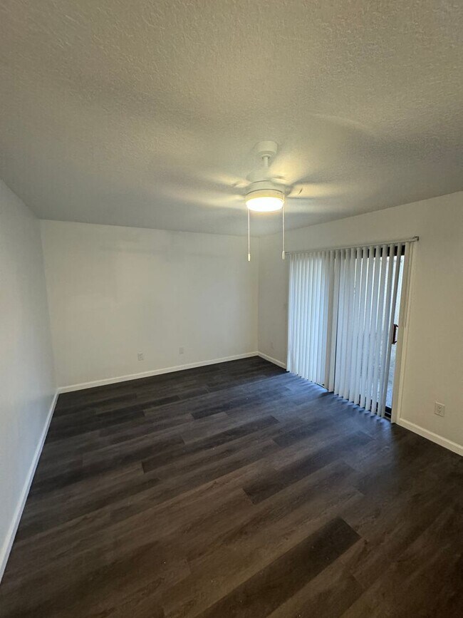 Building Photo - 3 BR/2 BA IN PALM BAY