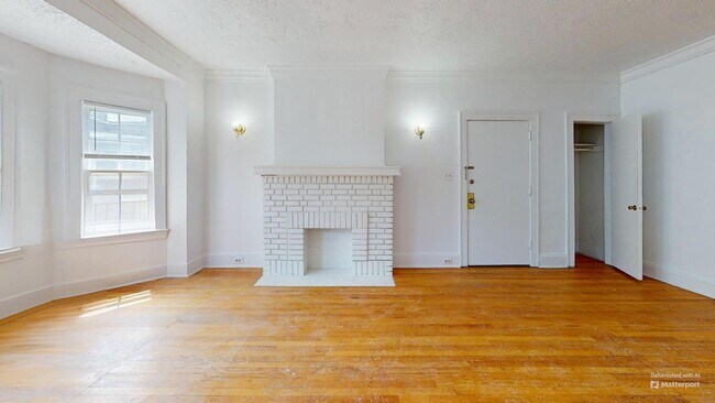 Foto del edificio - 2572-2576 Kemper Rd