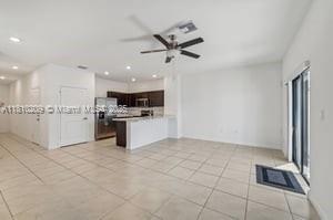 Foto del edificio - 689 SW 11th St