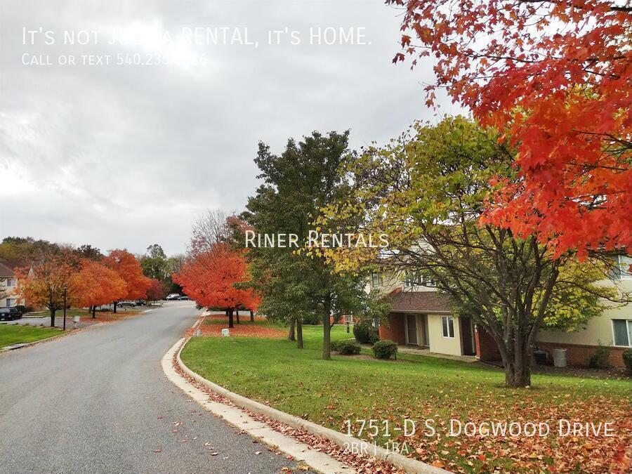 Building Photo - 1751-D S Dogwood Dr