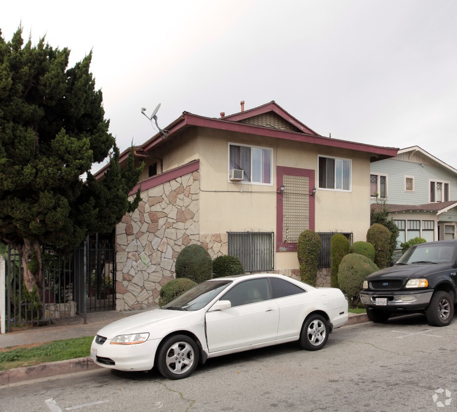 Building Photo - 6523 Templeton St