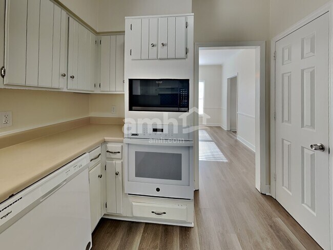 Foto del edificio - 7012 Poplar Creek Trce