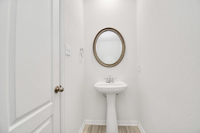 Foto del edificio - 3316 Harmony View Ln