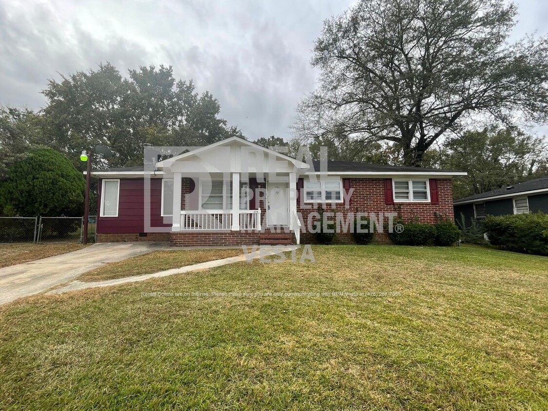 Foto principal - Solidly Built Three Bedroom House in a Gre...