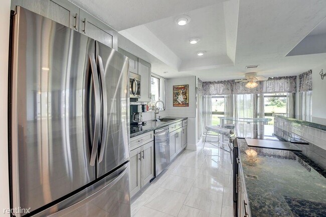 Building Photo - 3 br, 2.5 bath House - 6417 La Costa Dr Ap...