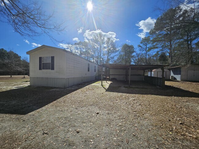Building Photo - 132 Chester White Dr