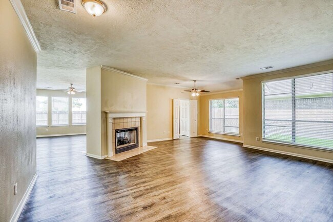 Building Photo - 6711 Shelby Oaks Dr