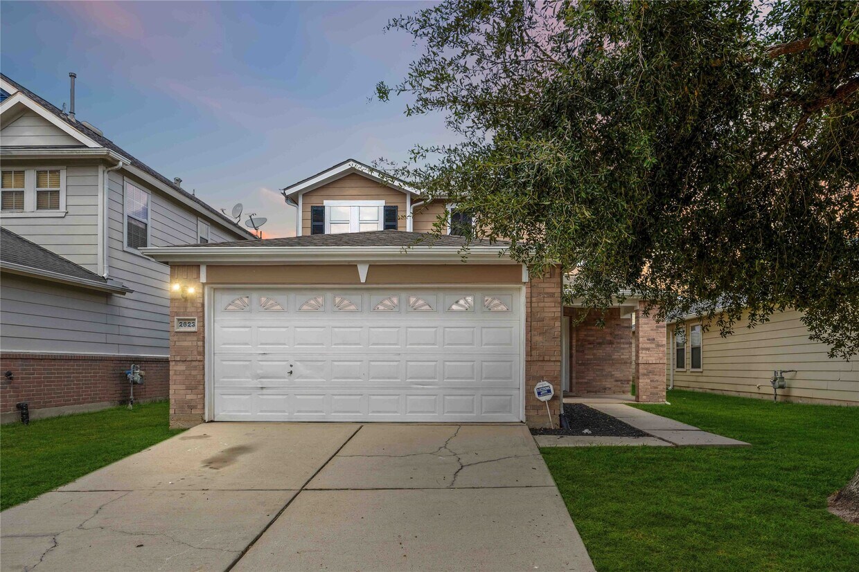 Foto principal - 2623 Skyview Glen Ct