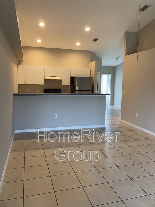 Foto del edificio - 331 SE 24th Ave