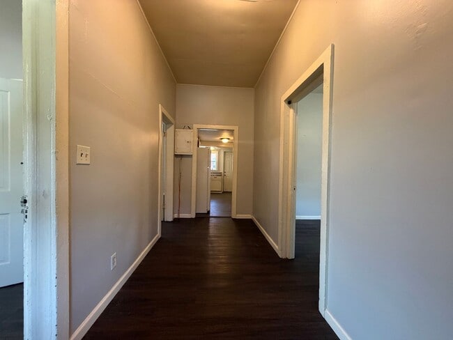 Building Photo - 9 N McLin St SW