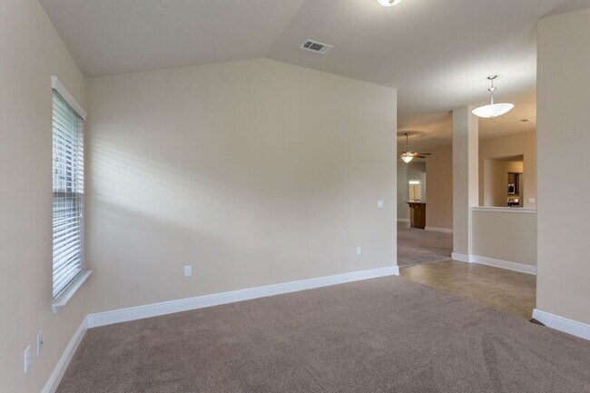 Foto del edificio - 5269 English Oak Dr