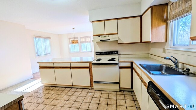 Foto del edificio - 69 Northwest Dr