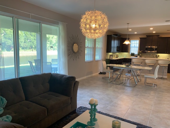 Building Photo - 4845 Maple Park St