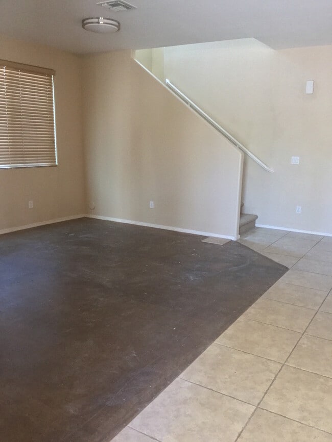 Building Photo - Excellent Gilbert Location!