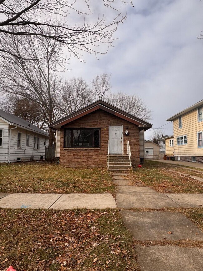 Foto del edificio - 2 Bedroom with Garage