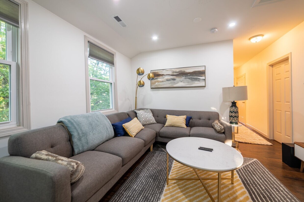 Foto principal - 84 Sheffield Avenue