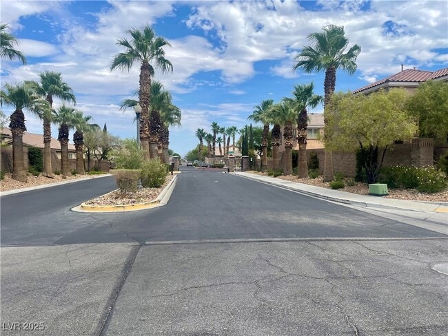 Foto del edificio - 7412 Bedford Pine Ct