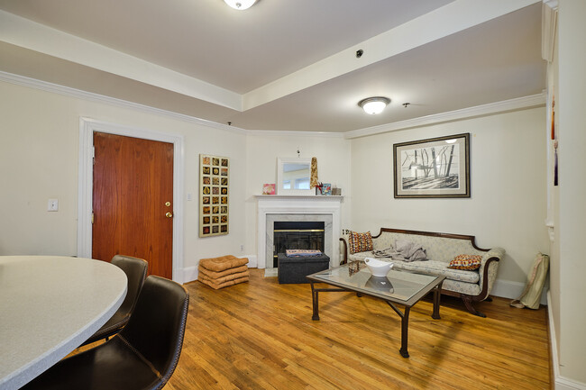 Foto del edificio - 1736 18th St NW