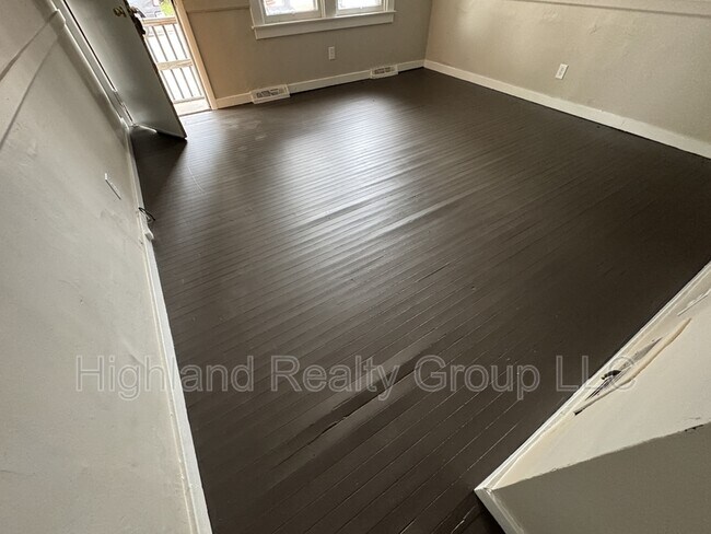 Building Photo - 110 S 9th St