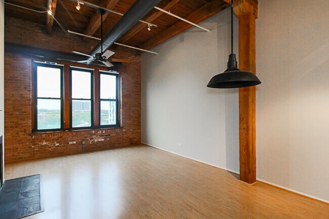 Foto del edificio - 331 S Peoria St