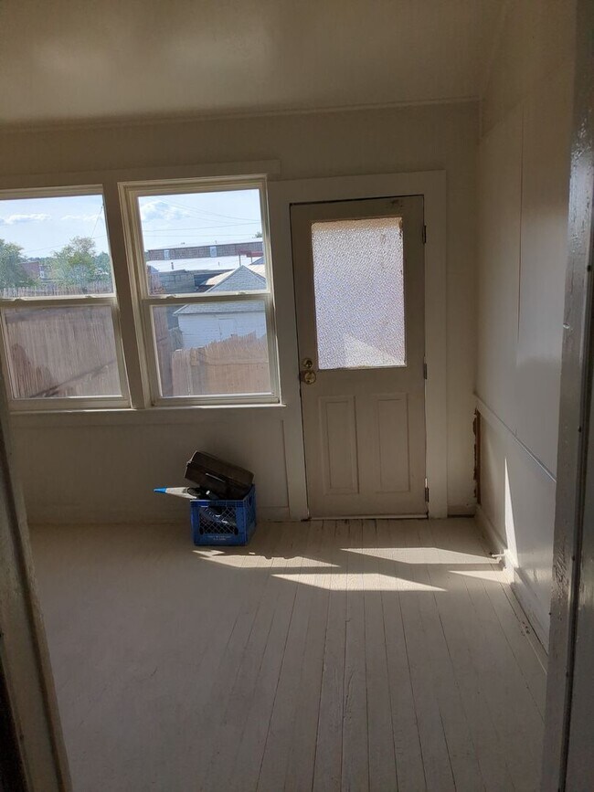 Foto del edificio - Recently renovated 4/5 Bedroom house