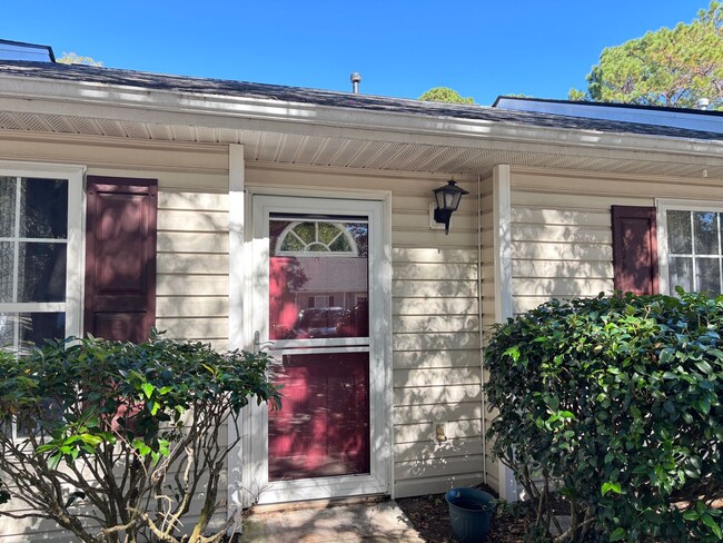 2 Br 2 Bath Move In Ready! - 2 Br 2 Bath Move In Ready! House