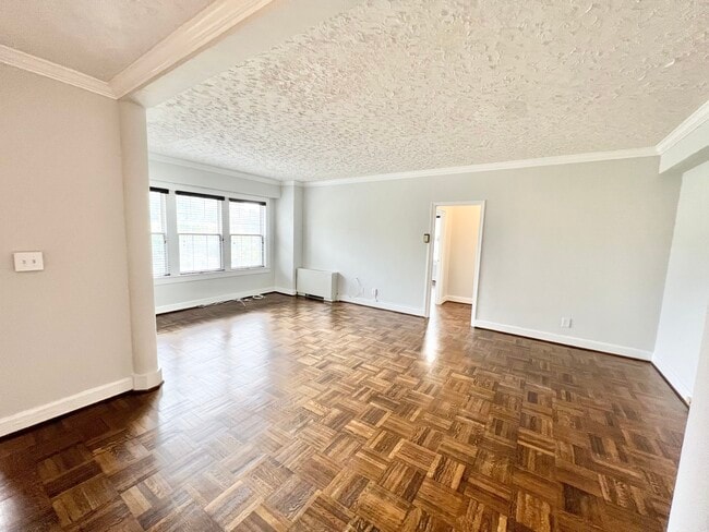 Foto del edificio - 3901 Cathedral Ave NW