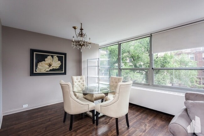 Foto del edificio - 3560 N Lake Shore Dr