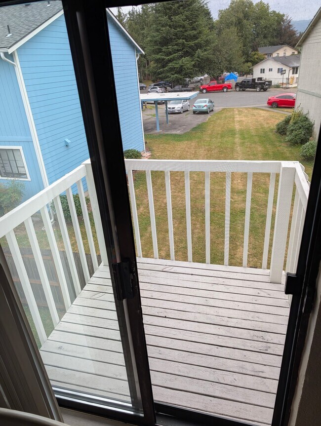 Foto del edificio - 18510 Blueberry Ln