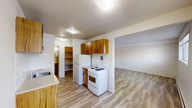 Building Photo - 9807-9108 108 Ave