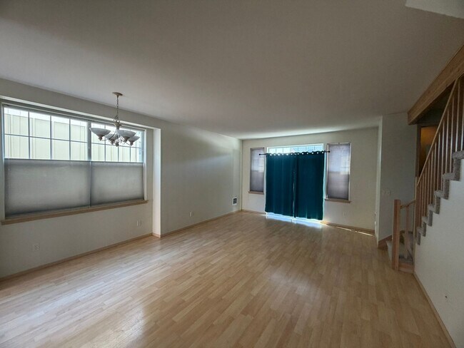 Foto del edificio - 1222 8th St W