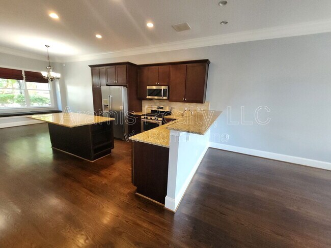 Foto del edificio - 200 Marion Pl NE