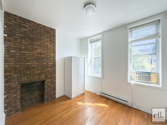 Building Photo - GREENE AVENUE / Spacious 2-Bed 1-Bath
