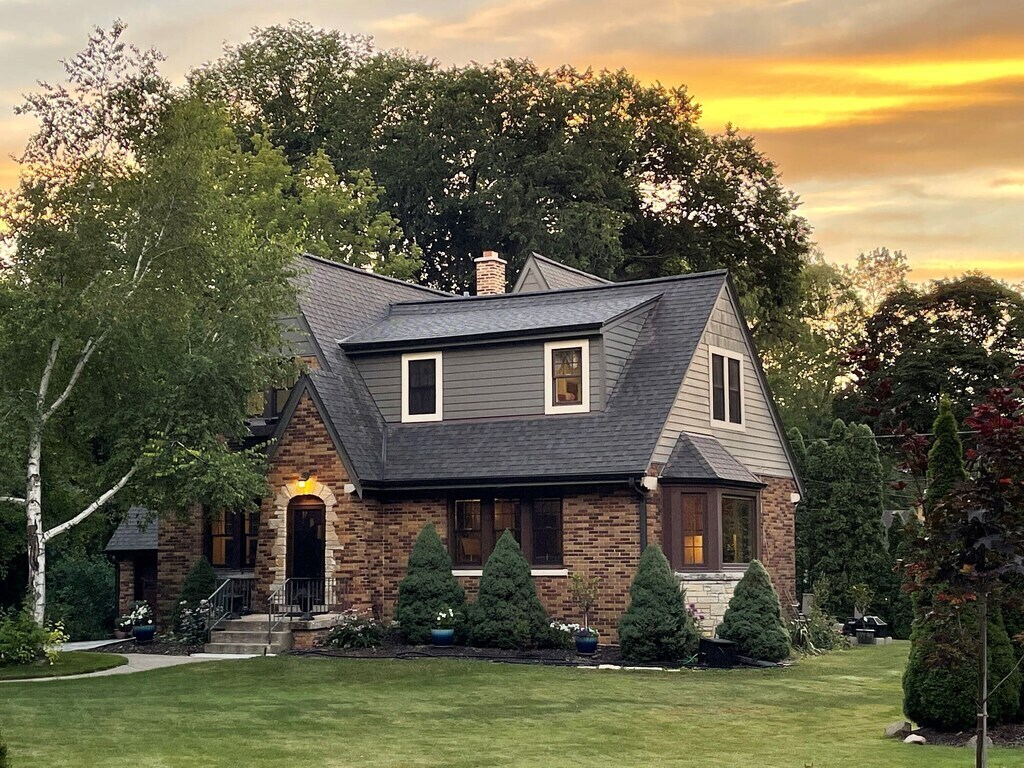 810 Brinsmere Dr, Elm Grove, WI 53122 House Rental in Elm Grove, WI