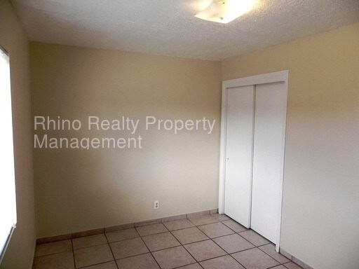 Building Photo - JULY MOVE IN SPECIAL! - The BEST DEAL in ABQ!