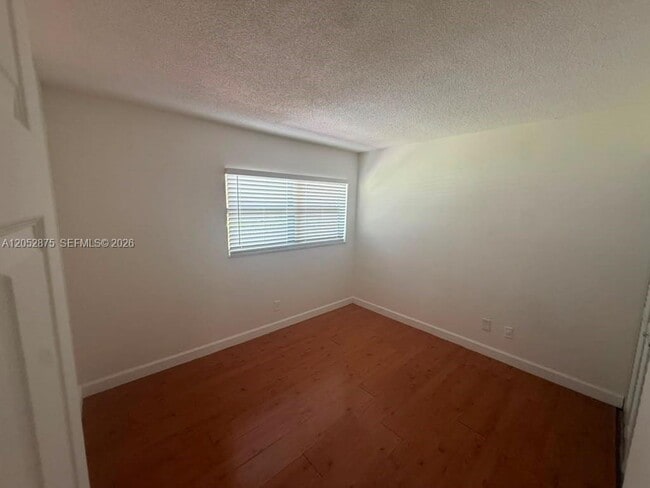 Foto del edificio - 3399 Foxcroft Rd